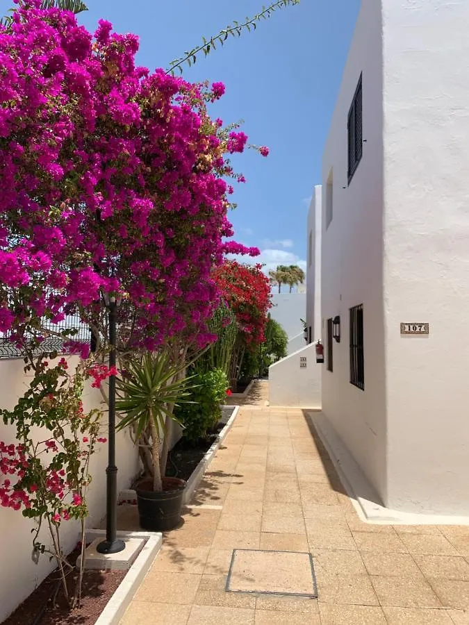 Beautiful Apartment With Private Sunny Terrace Puerto del Carmen  0*, Puerto del Carmen (Lanzarote)